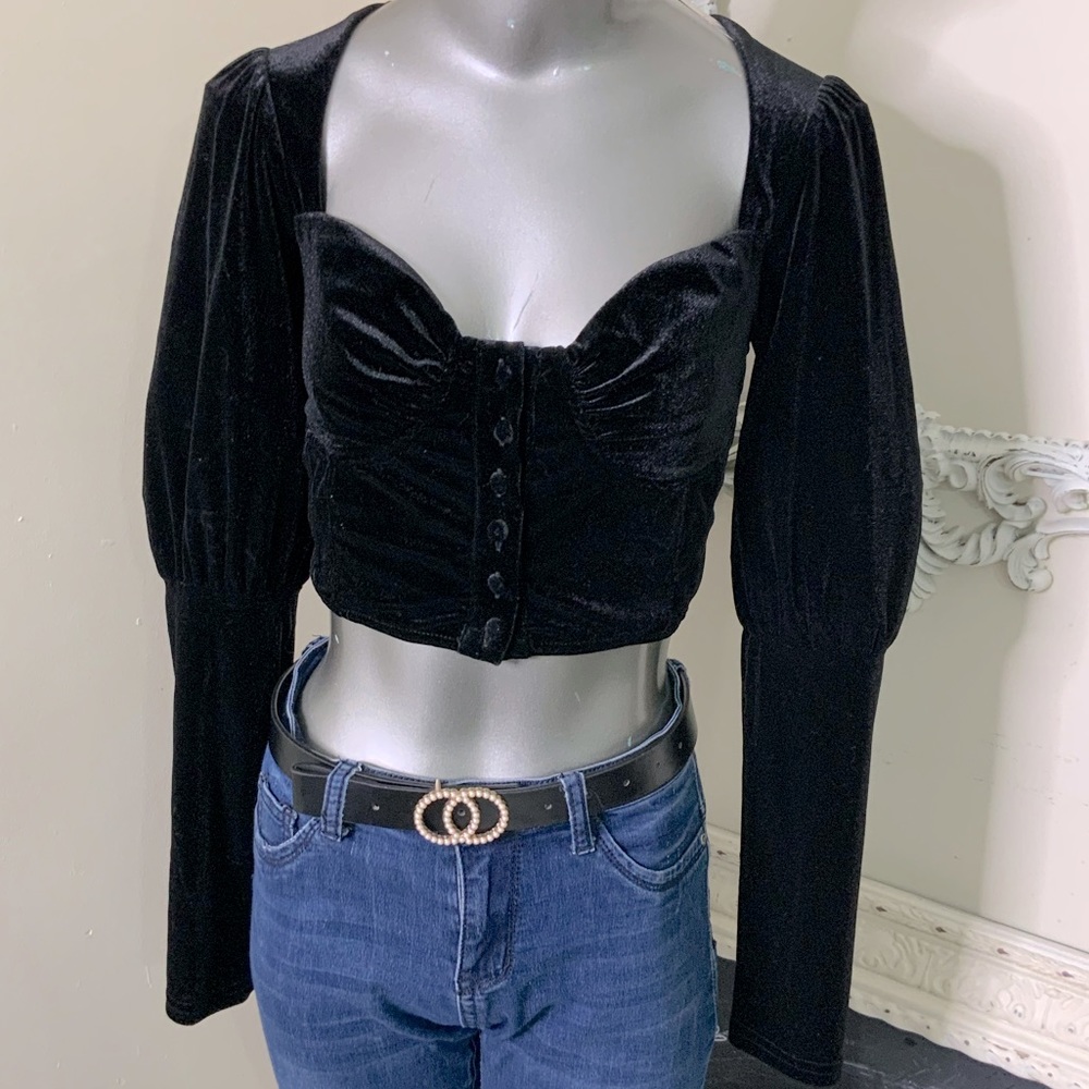 Audrey 3+1 Velvet Puff Sleeve Sweetheart Neckline Cropped Top